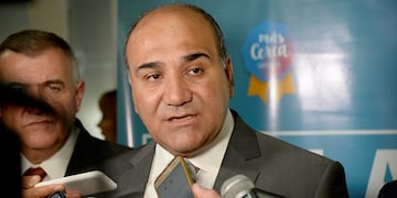 Manzur firmó un Decreto de Necesidad y Urgencia y destrabó el conflicto del transporte\u002E