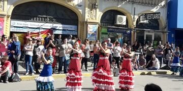 Fiesta de las Colectividades