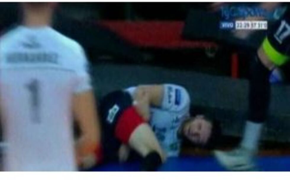 ¡Qué dolor! Impactante lesión en el vóley argentino