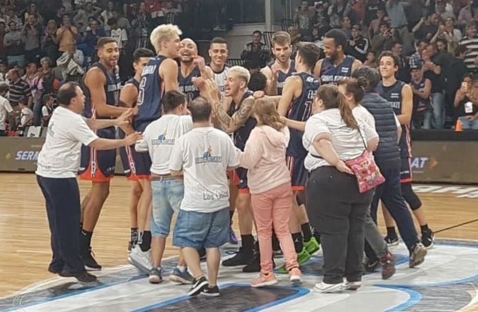 Otra victoria agónica para Bahía Basket