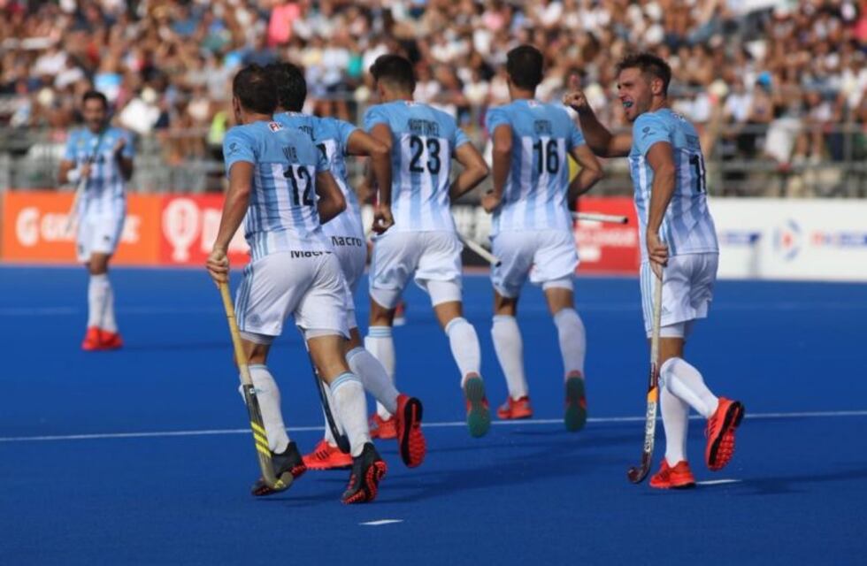 Los Leones le ganaron a Holanda y consiguieron su primera victoria en el torneo