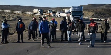 Cortaron el acceso sur por ruta 3 a Caleta Olivia