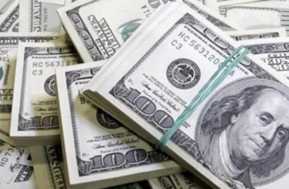 En pleno año electoral, el Gobierno mantiene el freno en el precio del dólar