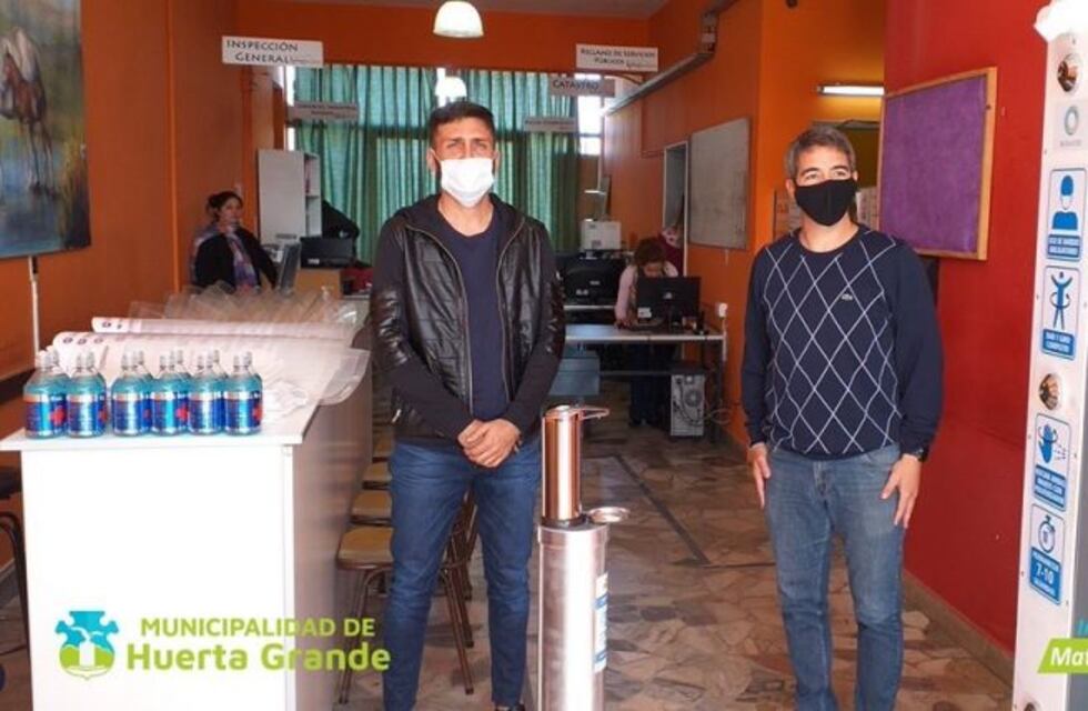 Un vecino de Huerta Grande donó una torre sanitizante y diversos elementos de higiene