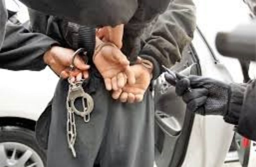 Quiso entrar a robar a una casa y el dueño lo mandó al hospital