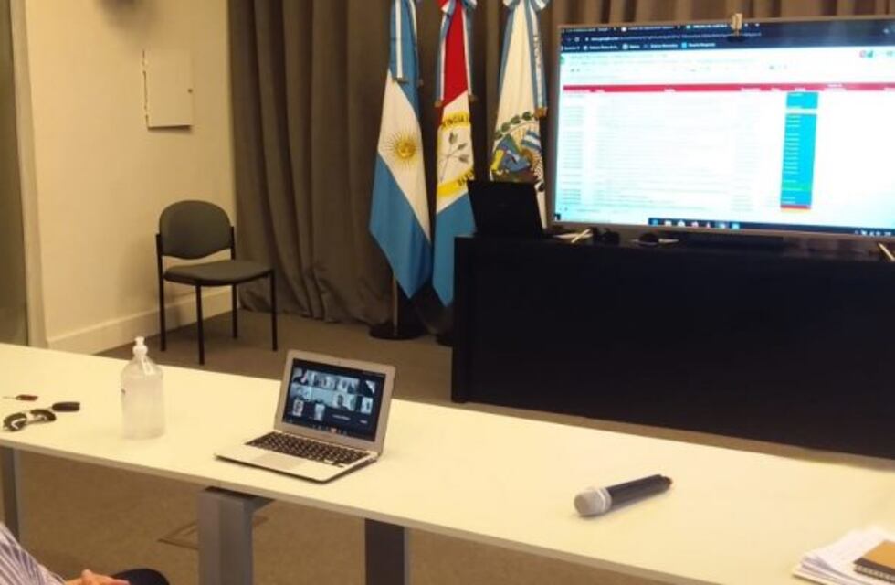 Javkin encabezó una nueva reunión del Consejo de Gestión de Riesgo virtual