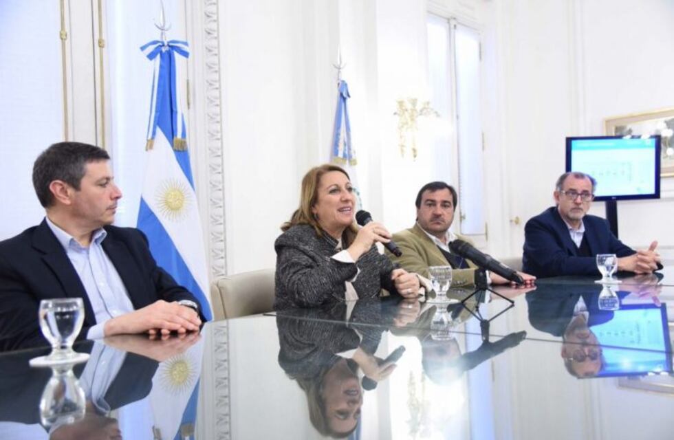 Fein solicitó a los movimientos sociales no pedir alimentos frente a supermercados