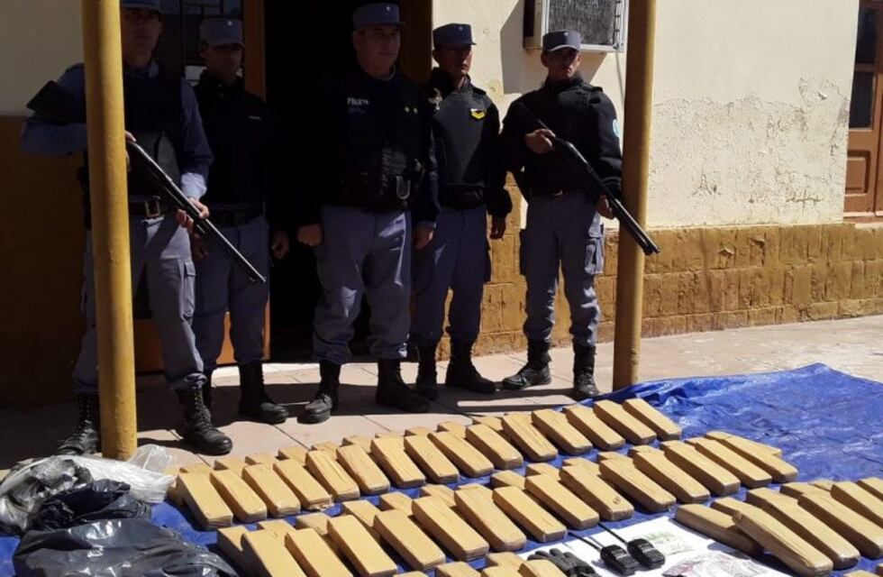 Tres detenidos por intentar traficar cerca de 90 kilos de marihuana