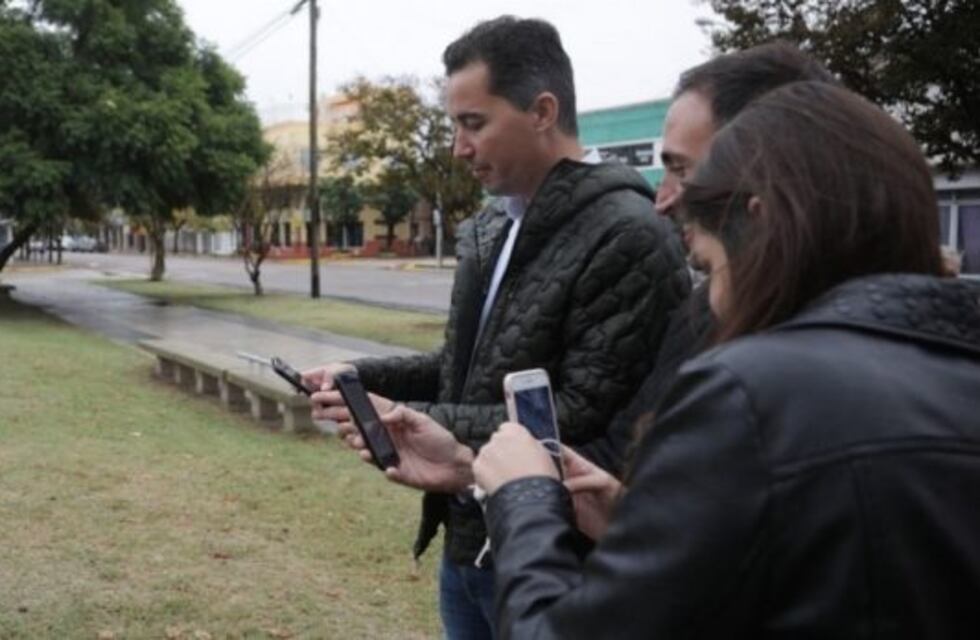 Las plazas públicas de Sierras Chicas tendrán wifi