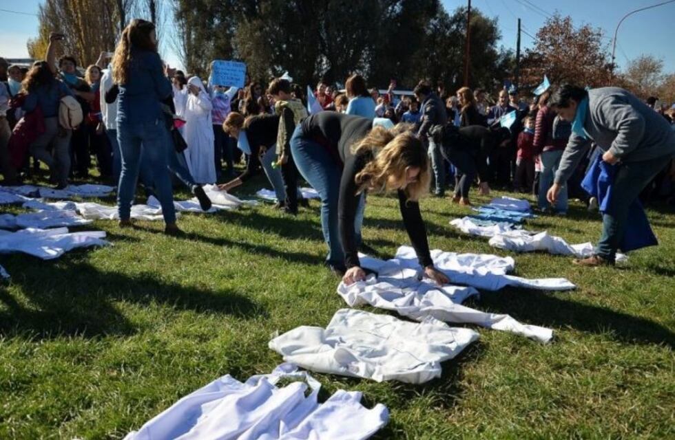 Médicos mendocinos organizan un "chaquetazo" en contra del aborto