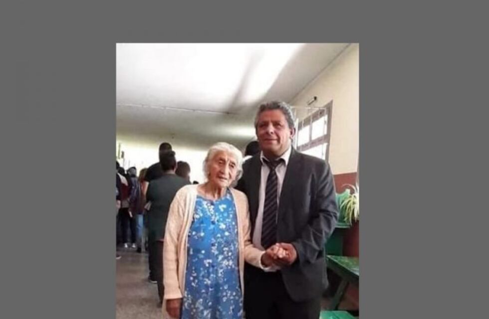 A sus 105 años Juana Martínez sigue cumpliendo su deber cívico
