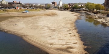 Sequía en Córdoba\u002E El lago San Roque sin agua\u002E
