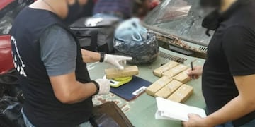 En total se encontraron 7 kilos de marihuana\u002E