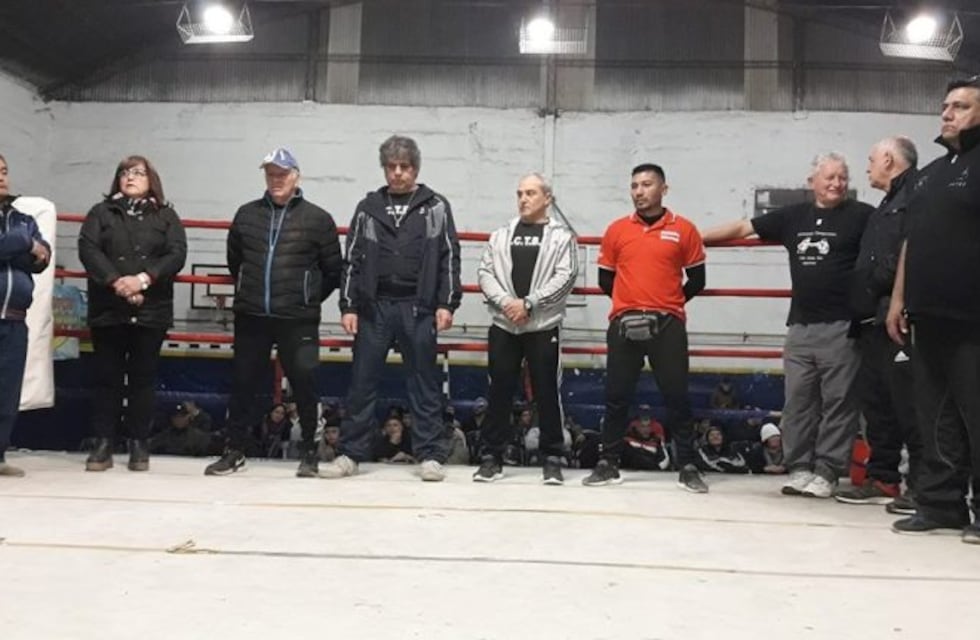 Boxeo y homenaje en Carlos Paz: emotivas imágenes de una noche inolvidable