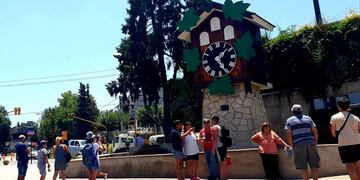 Reloj Cucú en Villa Carlos Paz, verano de 2020\u002E (Foto: VíaCarlosPaz)\u002E
