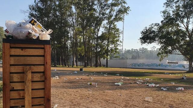 Basura en Costanera de Arroyito