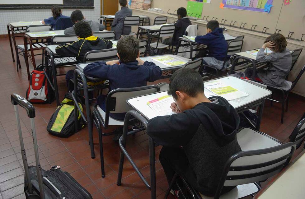 Casi la mitad de los alumnos porteños tiene materias previas