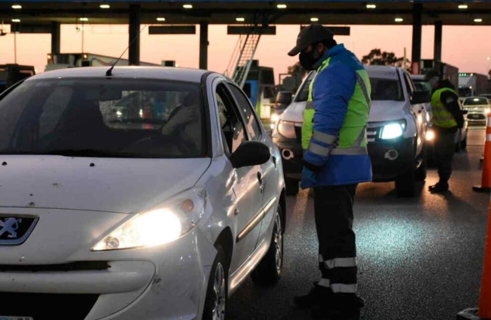 No se labraron infracciones en los controles del AMBA en el primer día de las restricciones a la circulación