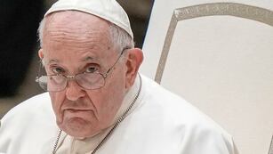 Papa: Francisco niega renuncia y adelanta ir a Argentina.