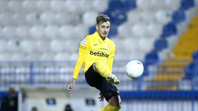 El Aris Salónica sigue ganando en Grecia con Mancini como titular