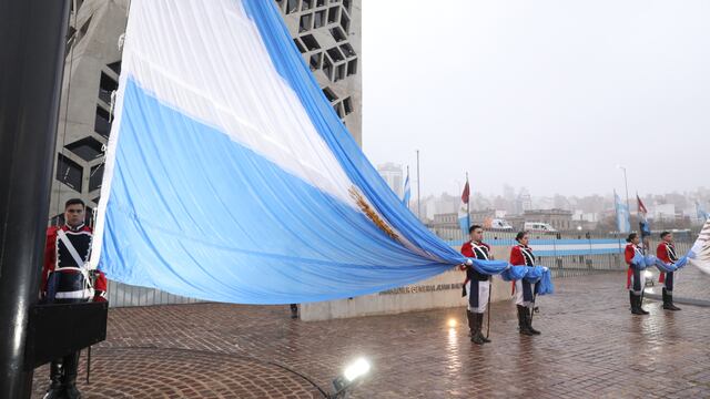 9 de julio. Acto central por el 207° aniversario de la “Declaración de la Independencia Nacional”, en explanada del Centro Cívico. (Gobierno de Córdoba)