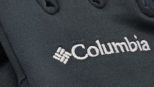 ¿Conviene comprar en Chile?: esto es lo que cuestan unos guantes de nieve Columbia.