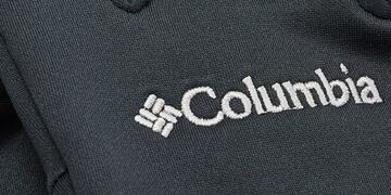 ¿Conviene comprar en Chile?: esto es lo que cuestan unos guantes de nieve Columbia.