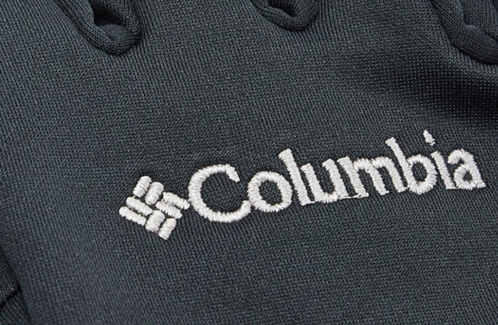 ¿Conviene comprar en Chile?: esto es lo que cuestan unos guantes de nieve Columbia
