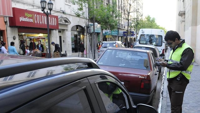 Desde este lunes aumentan las multas en CABA. Foto: Facundo Luque / LaVoz.
