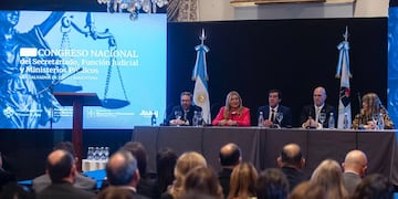 En el marco del XVI Congreso Nacional del Secretariado, la Función Judicial y Ministerios Públicos, el gobernador Carlos Sadir ponderó el trabajo del Poder Judicial en el tratamiento de temas transversales.