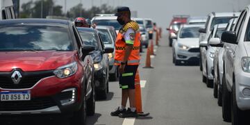 Sábado con extensas filas en el peaje Córdoba-Carlos Paz.