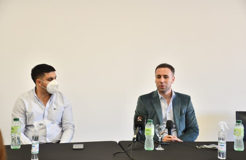 El rector de la Uncaus recorrió localidades del sudoeste chaqueño.