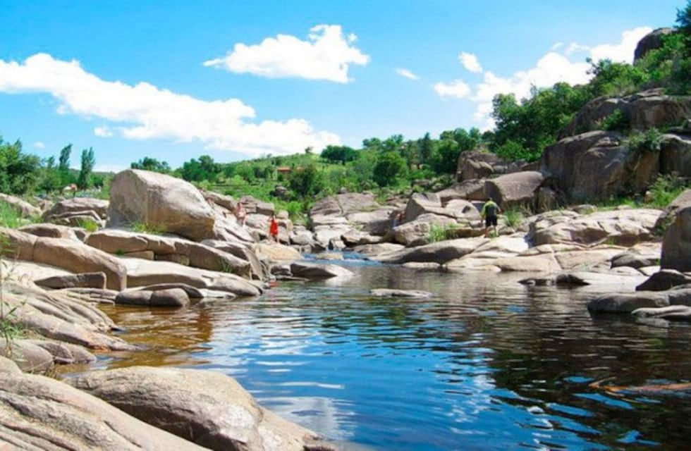 Una cascada de 115 metros que enamora a turistas: el pueblo de Córdoba que es una “joya” para visitar
