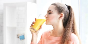 Un estudio arrojó resultados sobre los efectos de consumir jugo de fruta en niños y adultos.