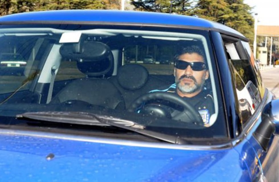De la pobreza a la fama y fortuna: los autos de Diego Armando Maradona que reflejan las etapas de su vida