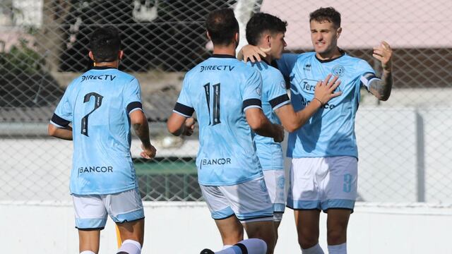Belgrano se puso 1-0 arriba con gol de Pablo Vegetti.