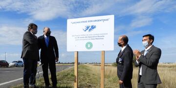 Se instaló un cartel que recuerda la Soberanía sobre Malvinas