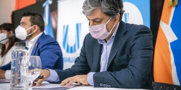 Rodríguez dijo que fue, “muy emocionante,” poder concretar este convenio y valoró las palabras de cada vecino que nos describieron lo que significa esto para ellos y para sus familias”.