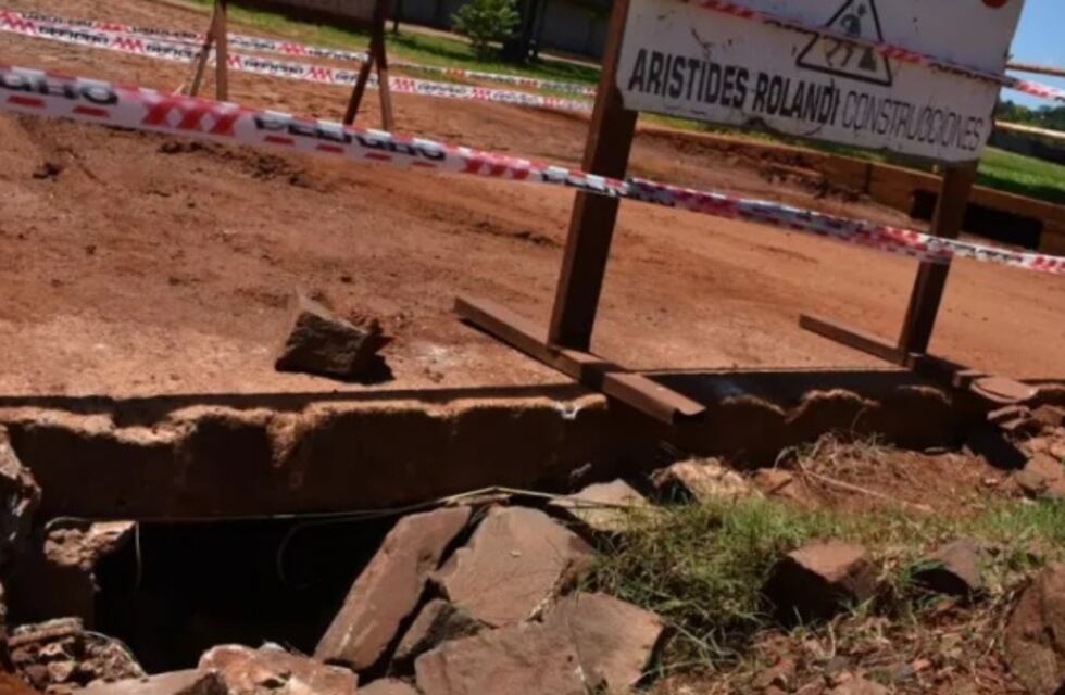 Clausuran un puente el puente de la calle Jorge Neweryen sobre el arroyo San Pedro