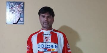 Renato Riggio, ex Instituto, y una camiseta con mucha historia: la del gol de oro (La Voz del Interior)