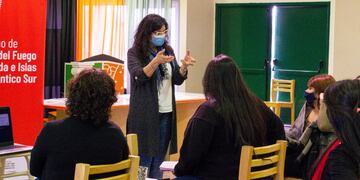 Río Grande: futuros docentes recibieron asesoramiento administrativo