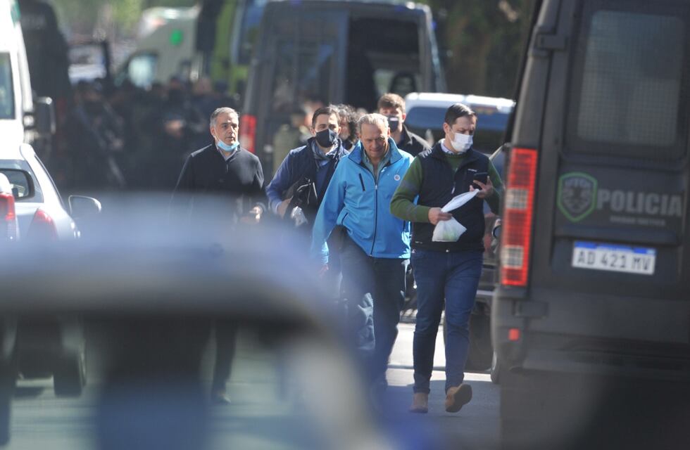 Sergio Berni, tras la toma de rehenes en Caseros: “Este hombre totalmente enajenado quiso estrangular a la mujer, al punto que la asfixió”