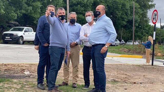 El rafaelino recorrió en Rosario la obra de ampliación de la Avenida Jorge Newbery junto al intendente Pablo Javkin. (@gbelluati)