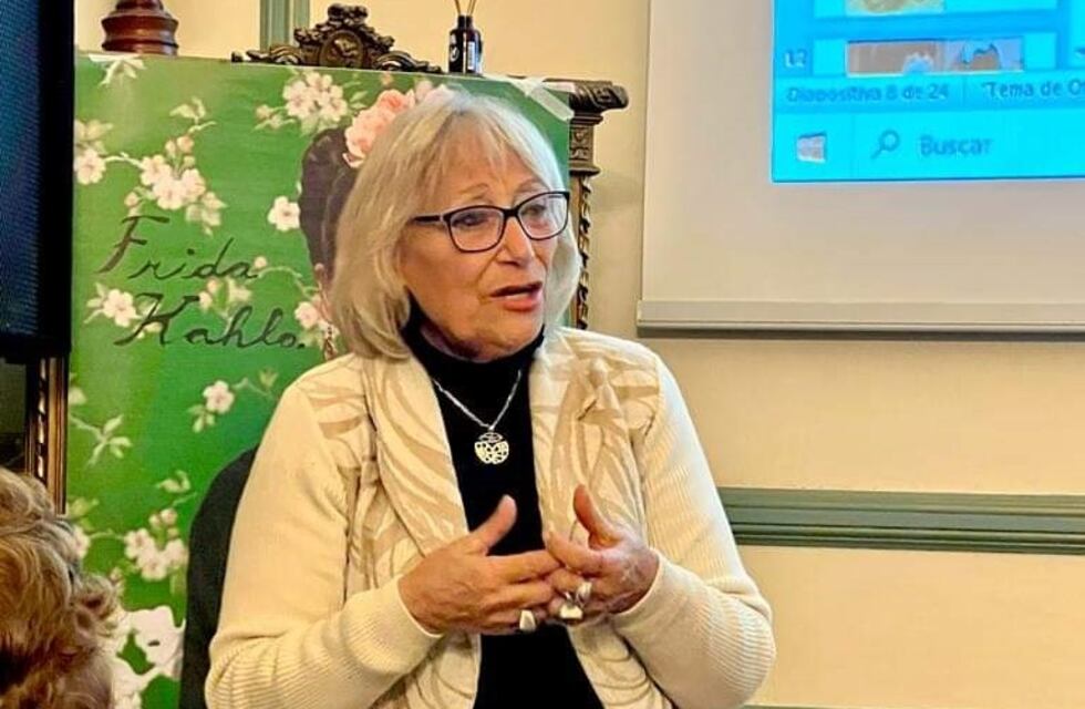 Exitosa charla de Ana Conti sobre Frida Khalo en la Sociedad Francesa de Tres Arroyos