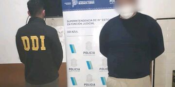 Un hombre fue detenido acusado de distribuir pornografía infantil en Cacharí DDI AZUL