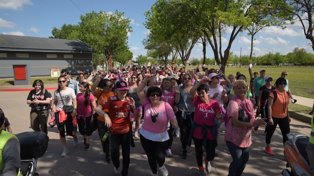 Caminata Rosa en Arroyito