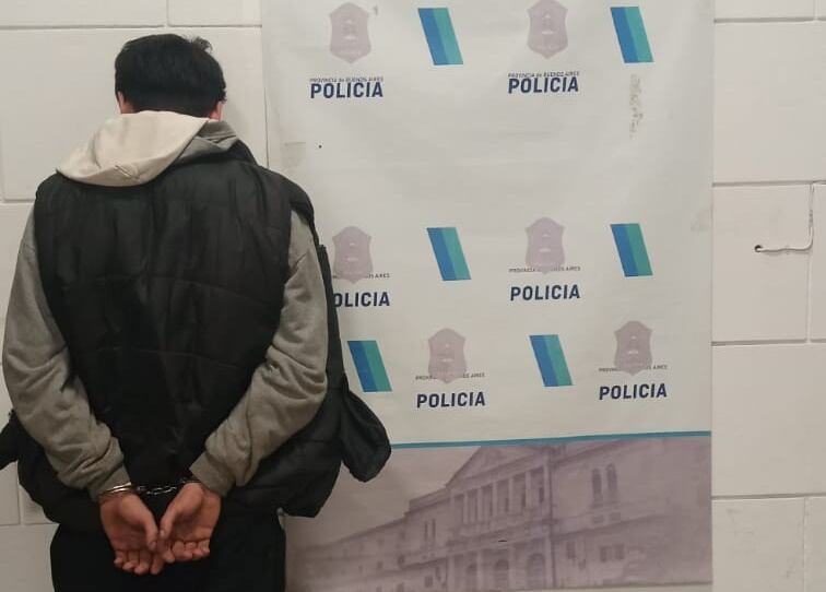 Robo en un domicilio: recuperan una moto y detienen a un joven de 18 años junto a un menor
