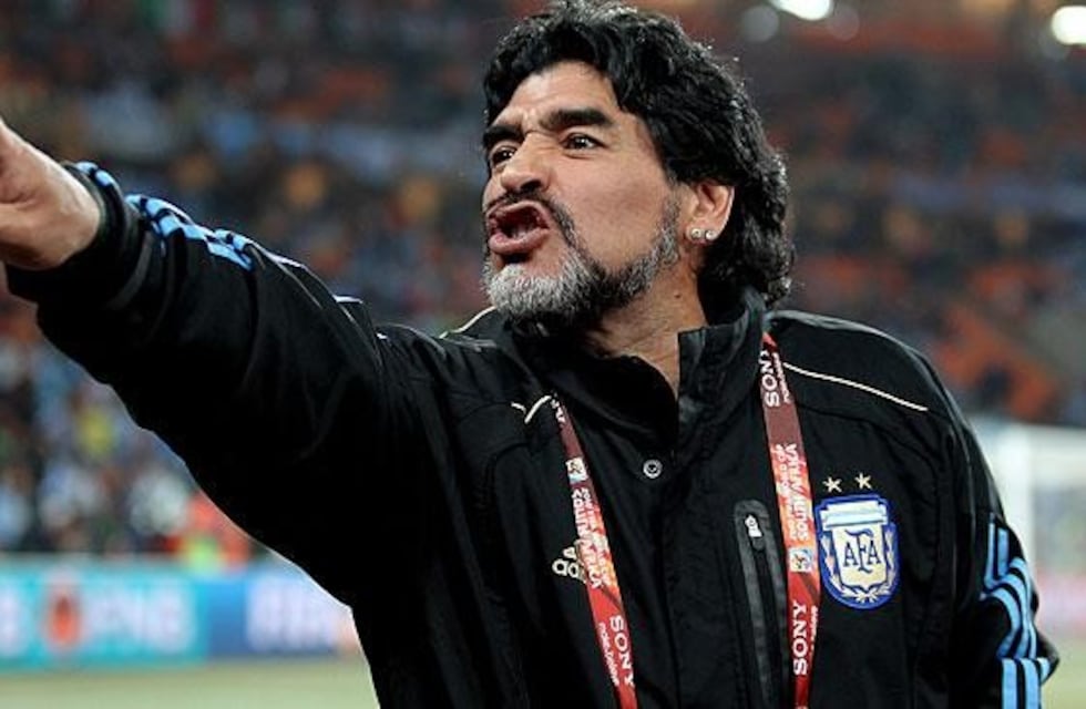 Maradona desmintió haber recibido una propuesta para ser el técnico de Gimnasia