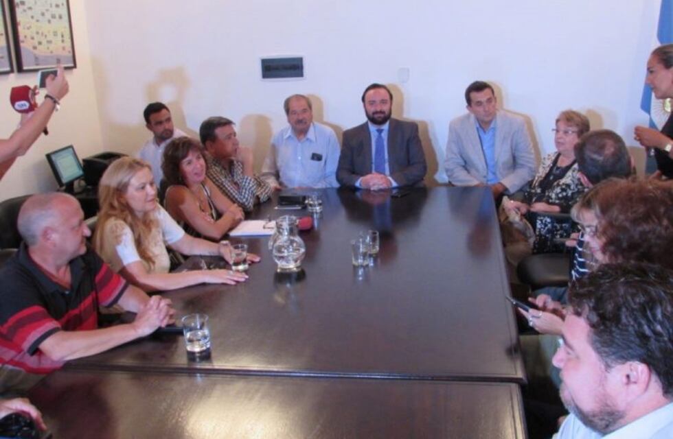 Paritaria docente: el Gobierno mantuvo la oferta pero incorporó pedidos de los gremios