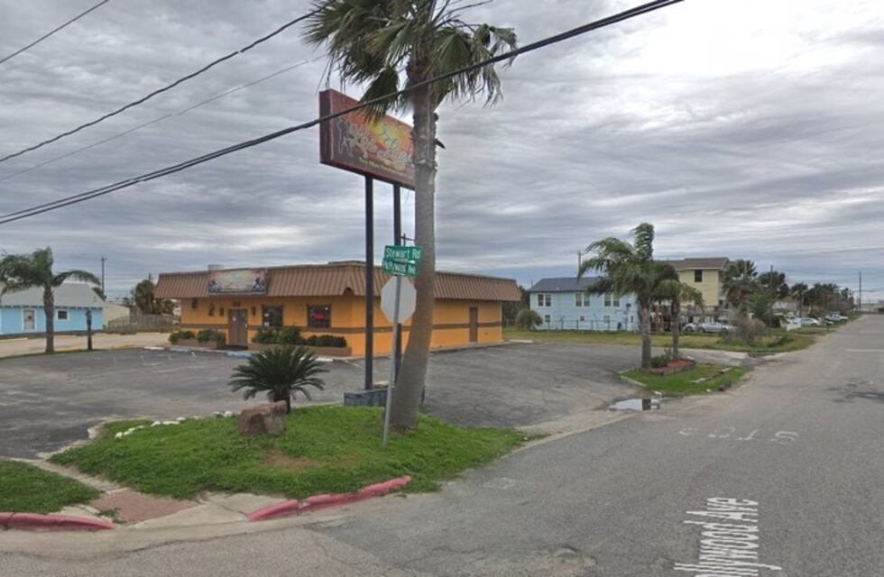 Un bebé murió sofocado al ser olvidado por su papá en el auto